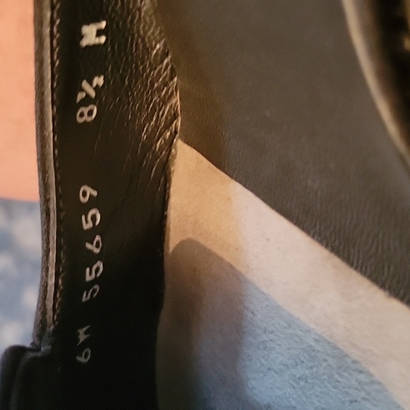 HP STUART WEITZMAN kitten heels - Picture 9 of 10